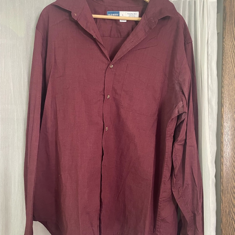 Old Navy Men's Maroon Casual Button-Down Shirt